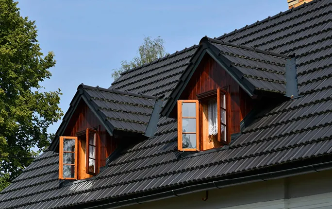 Střešní vikýř prosvětlí obytné podkroví