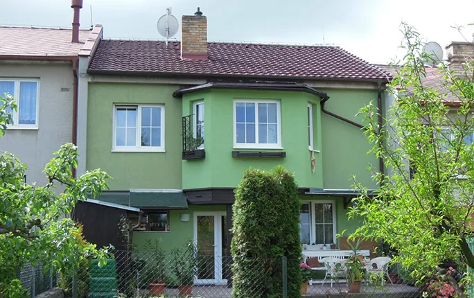 rozdíl mezi arkýřem a rizalitem