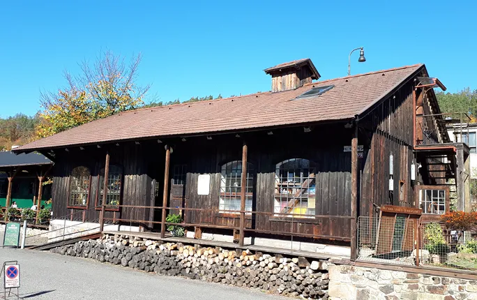 Jak souvisí Reviva s nádražím a Tomášem Hanákem?