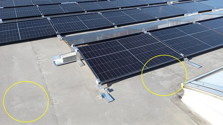 Degradace PVC folie | Webinář Požadavky na ploché střechy při instalaci FVE z pohledu výrobce hydroizolací