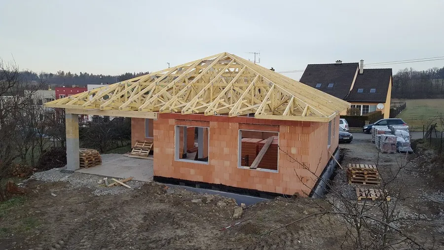 vazníkový krov - bungalov 